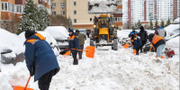 Более 500 человек и 85 единиц техники продолжают расчищать Реутов после циклона - Regions.Ru